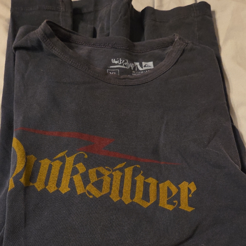 Quiksilver Gray Long Sleeve Tee with Iconic Logo